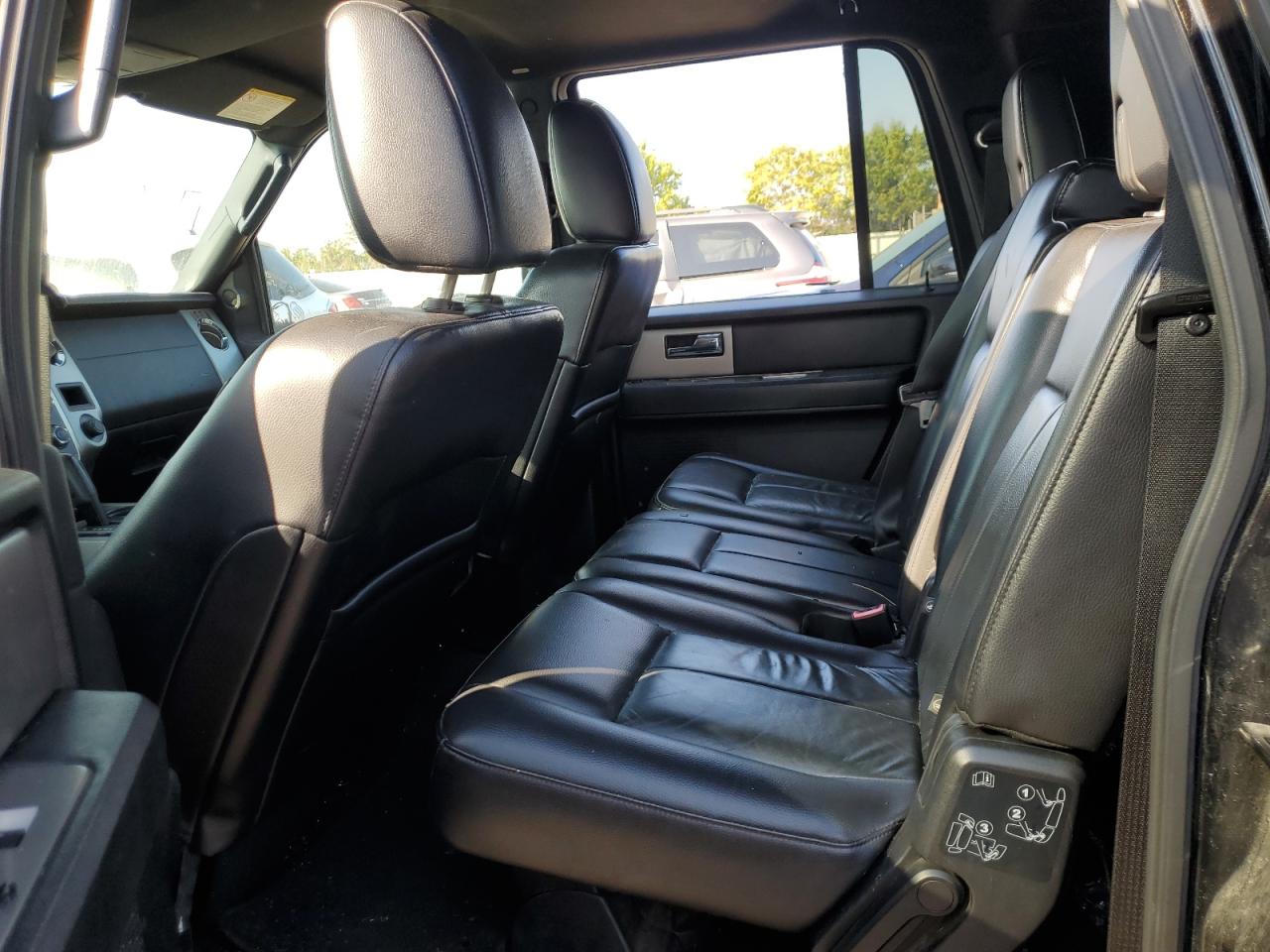 FORD EXPEDITION EL XLT