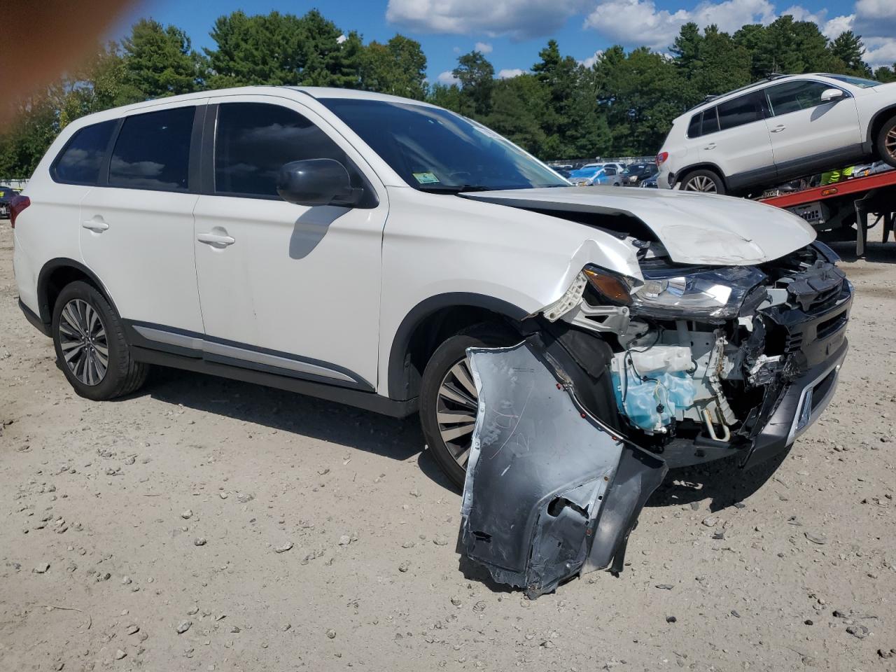 MITSUBISHI OUTLANDER SE