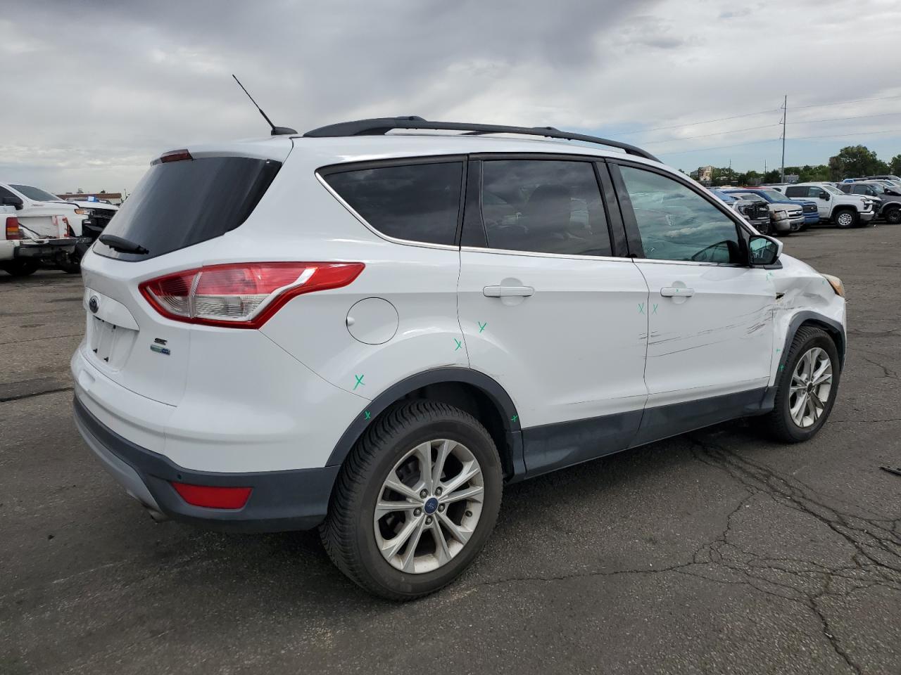 FORD ESCAPE SE