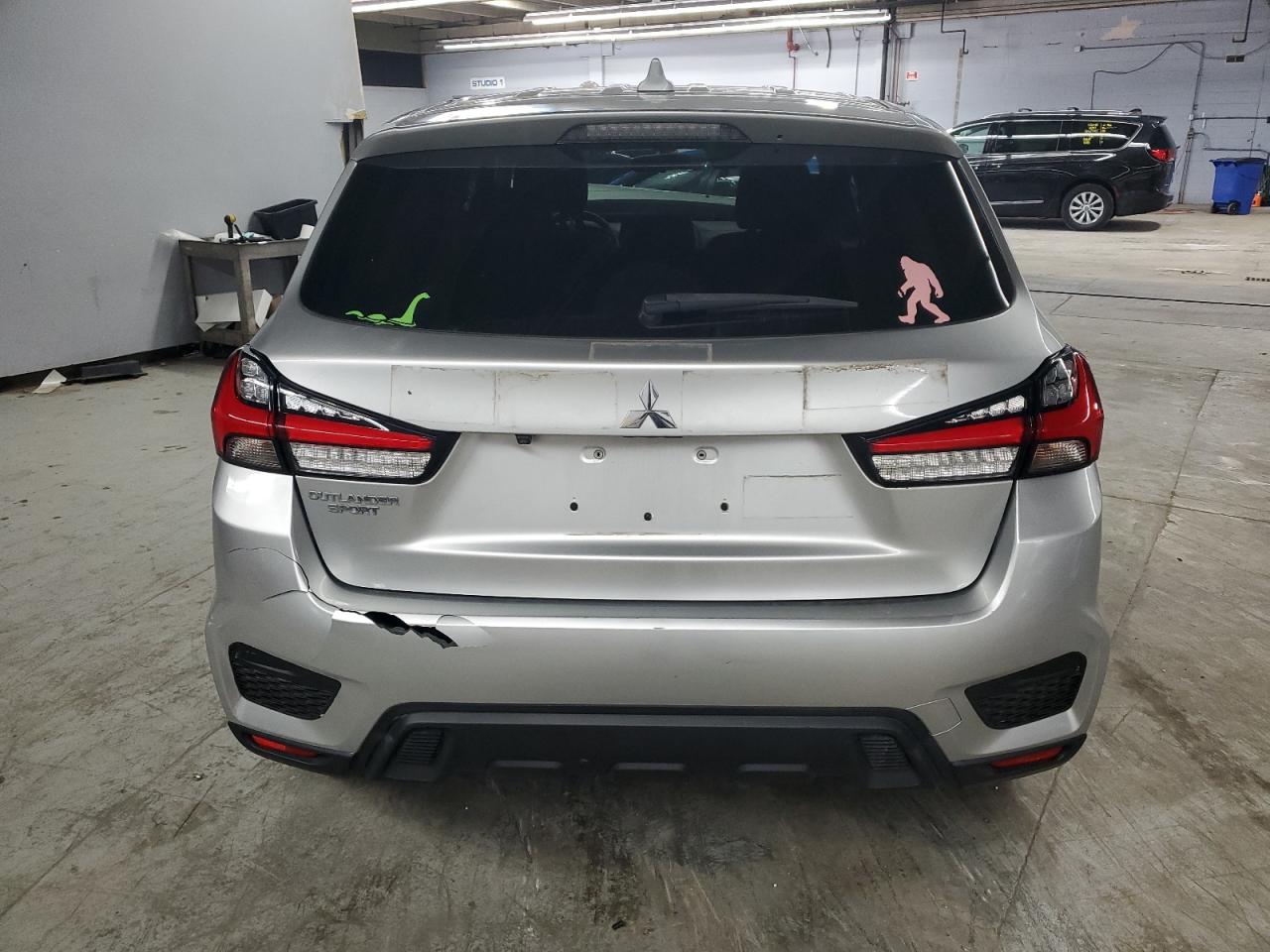 MITSUBISHI OUTLANDER ES