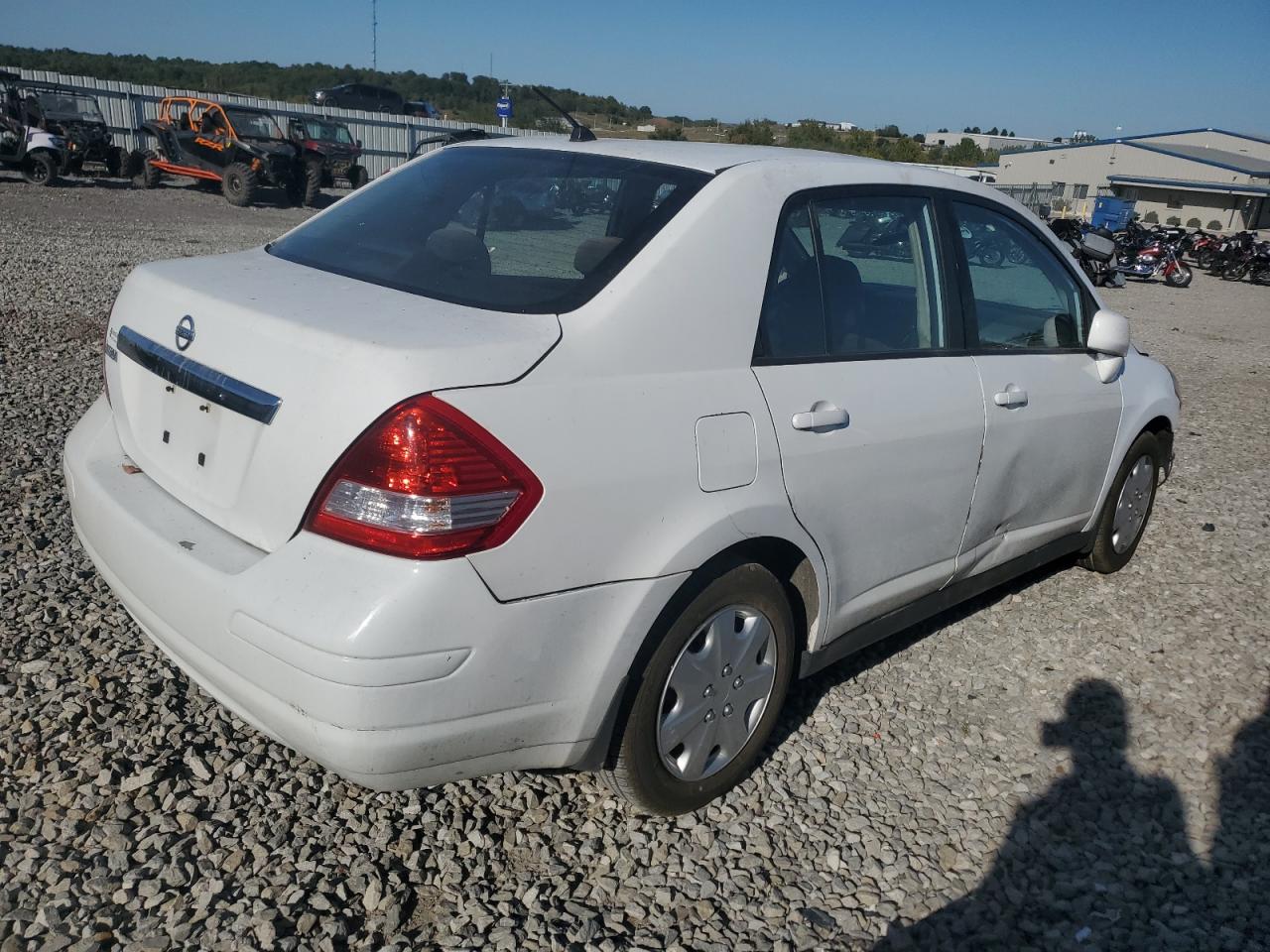 NISSAN VERSA S