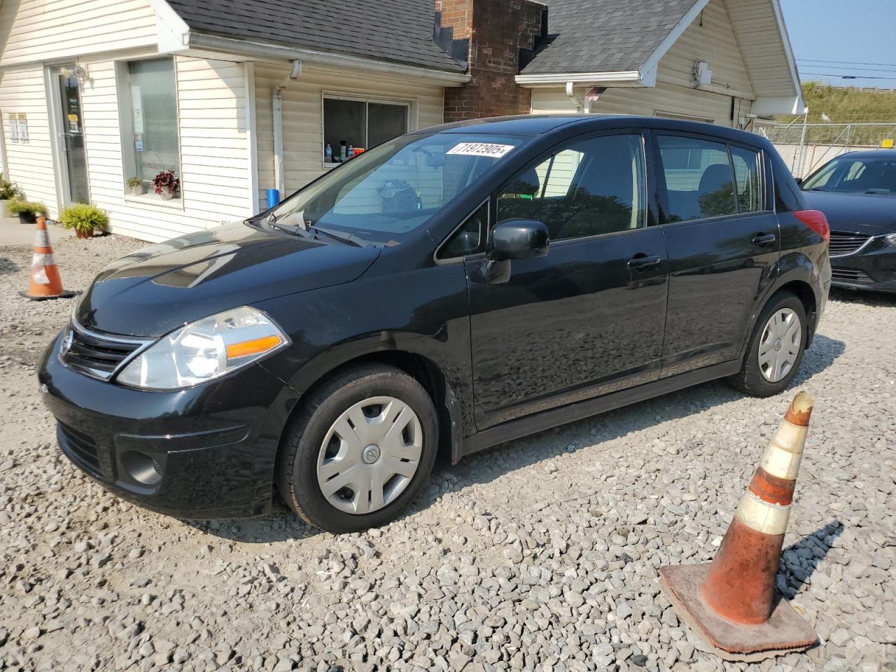 NISSAN VERSA S