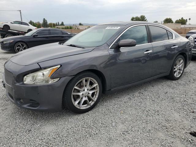 NISSAN MAXIMA S
