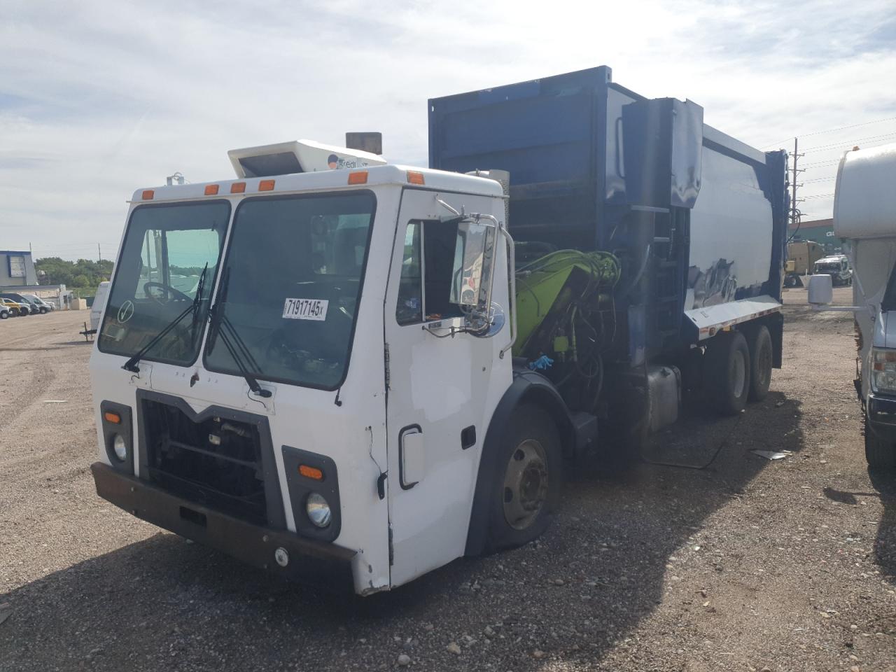 Lot #3268917209 2012 MACK 600 LEU600