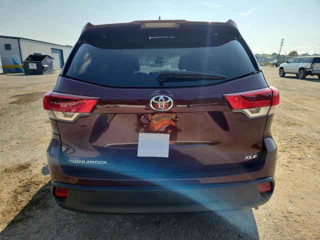 2018 TOYOTA HIGHLANDER SE 5TDKZRFH1JS276671