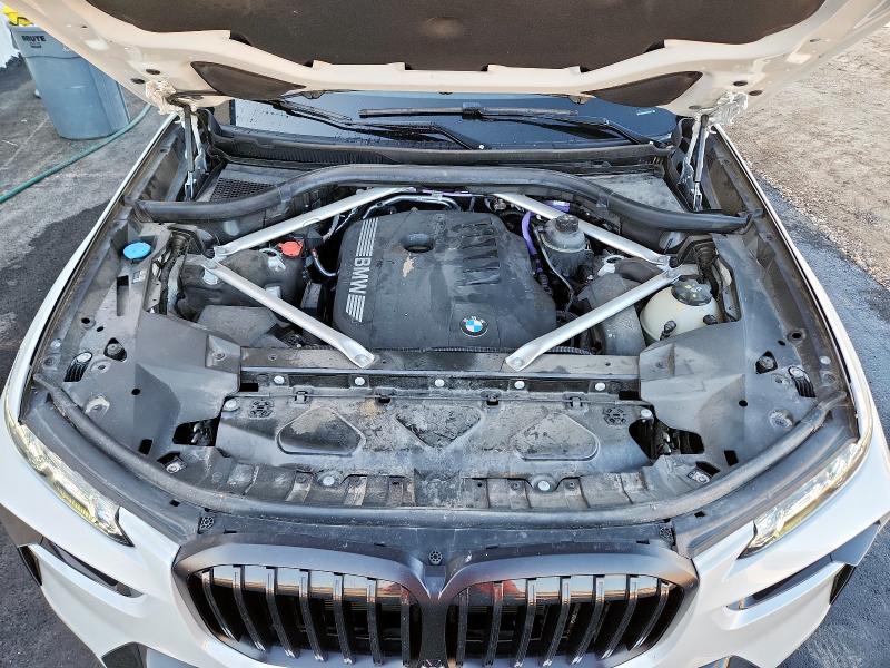2024 BMW X7 XDRIVE4 5UX23EM01R9T88936