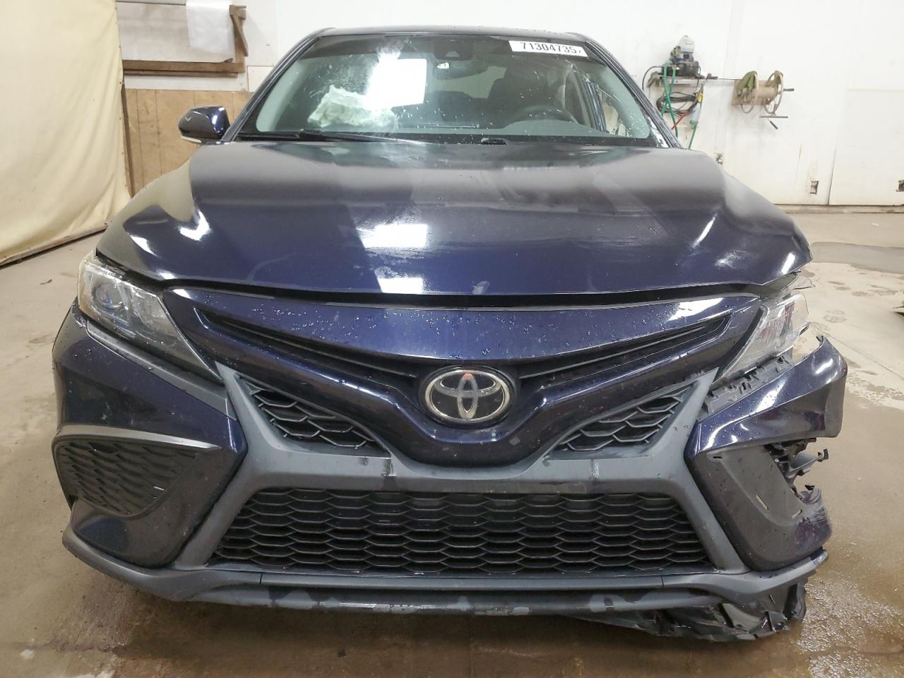 TOYOTA CAMRY SE