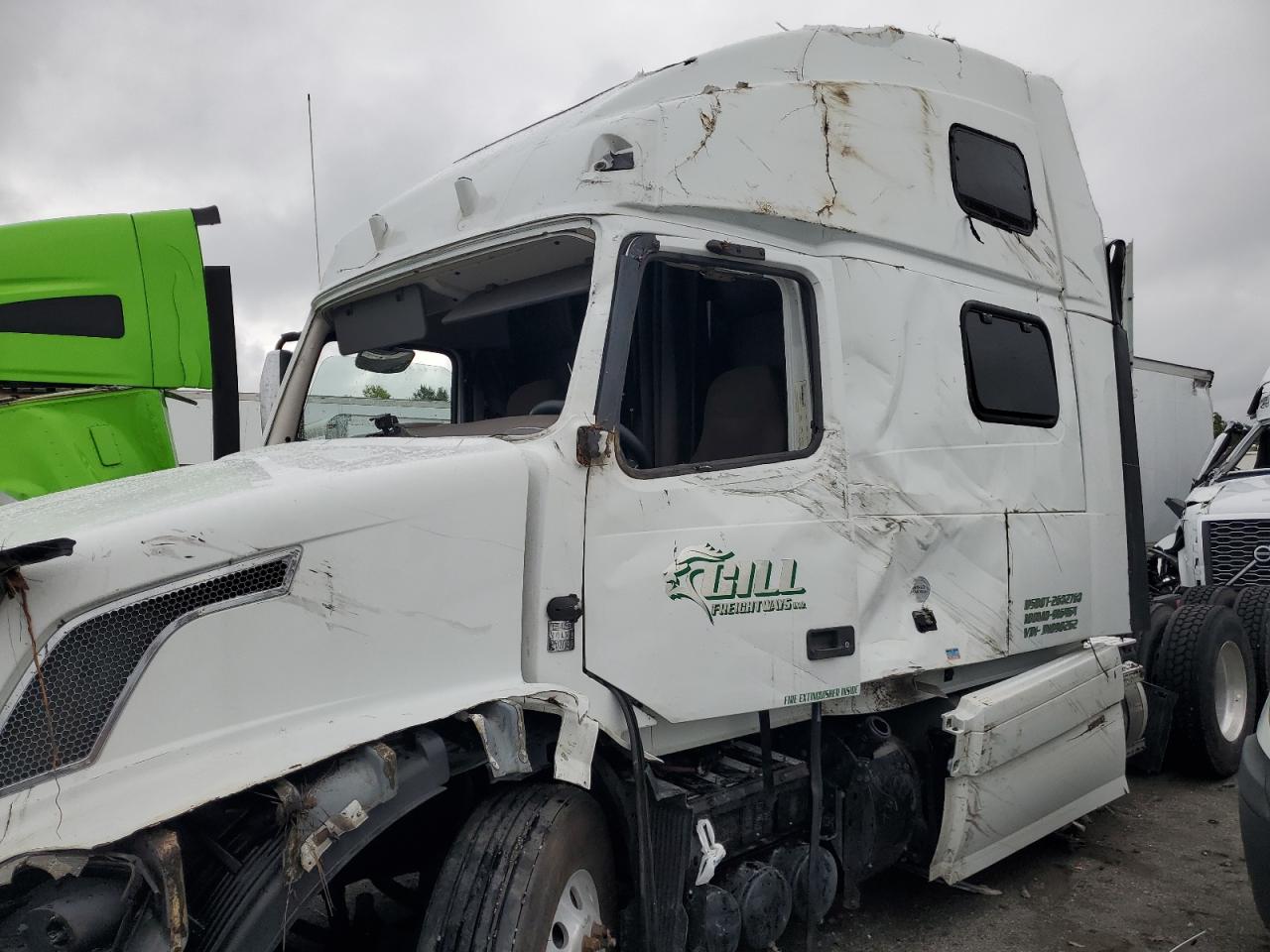 Lot #3285011970 2018 VOLVO VNL