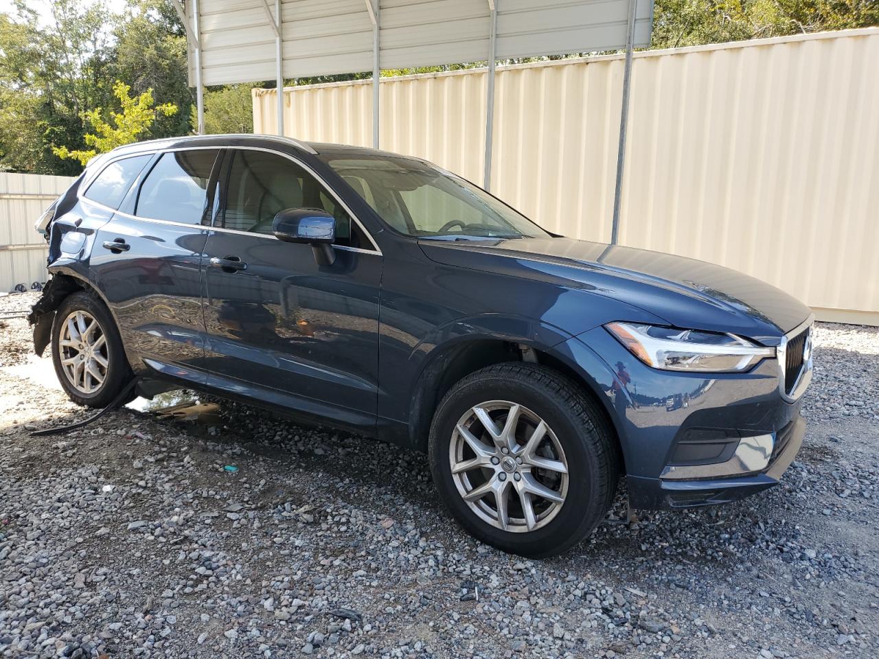 VOLVO XC60 T5 MOMENTUM