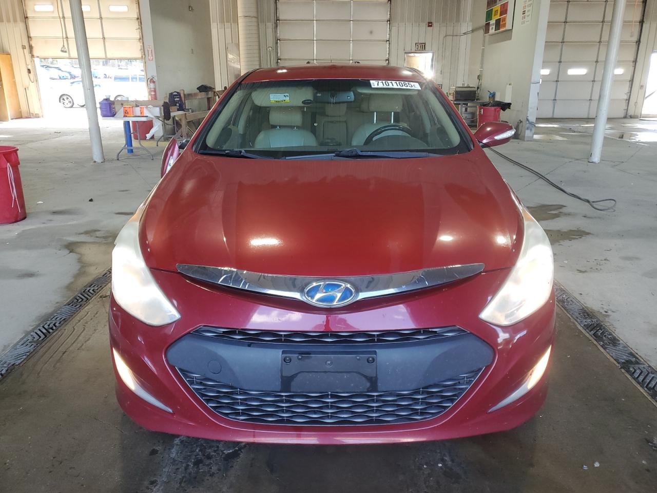 HYUNDAI SONATA HYBRID