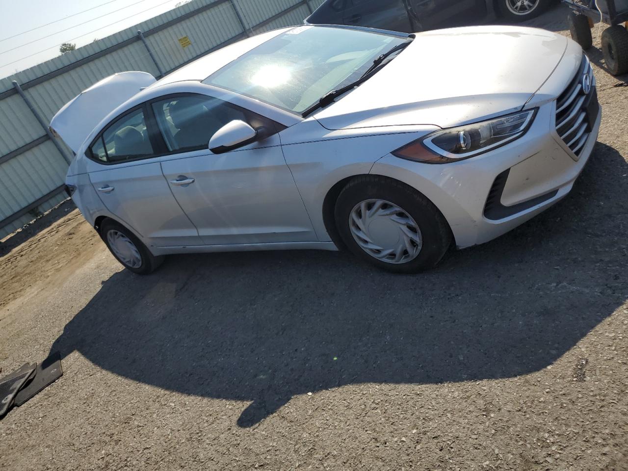 HYUNDAI ELANTRA SE