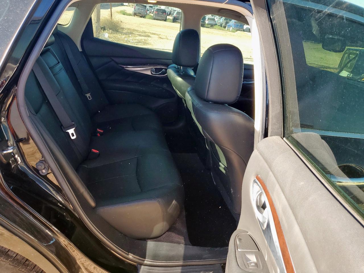 INFINITI Q70 3.7 LUXE