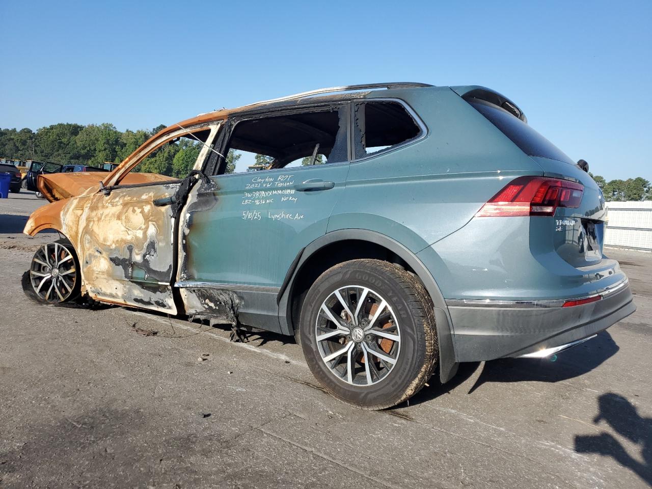 VOLKSWAGEN TIGUAN SE