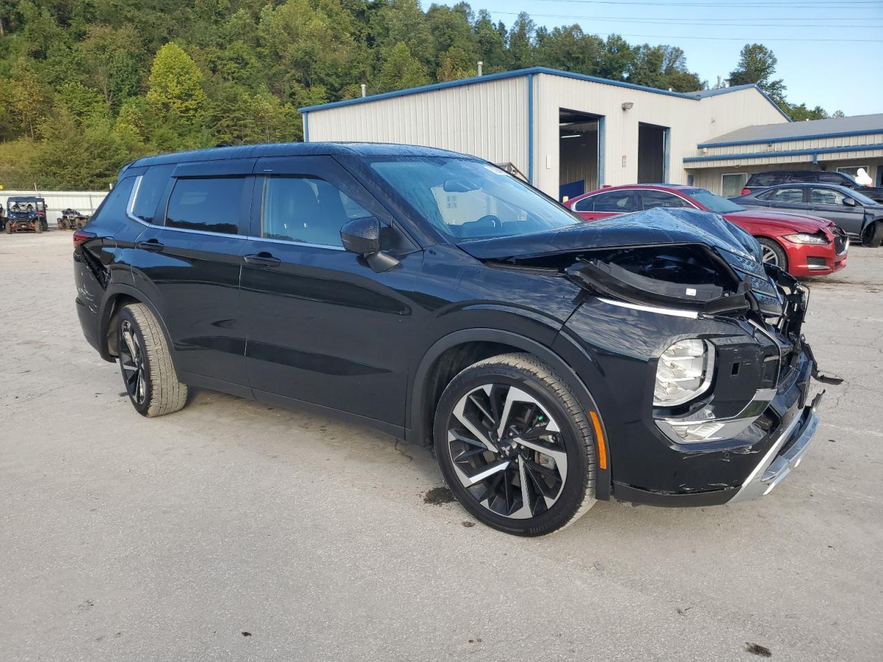 MITSUBISHI OUTLANDER SE