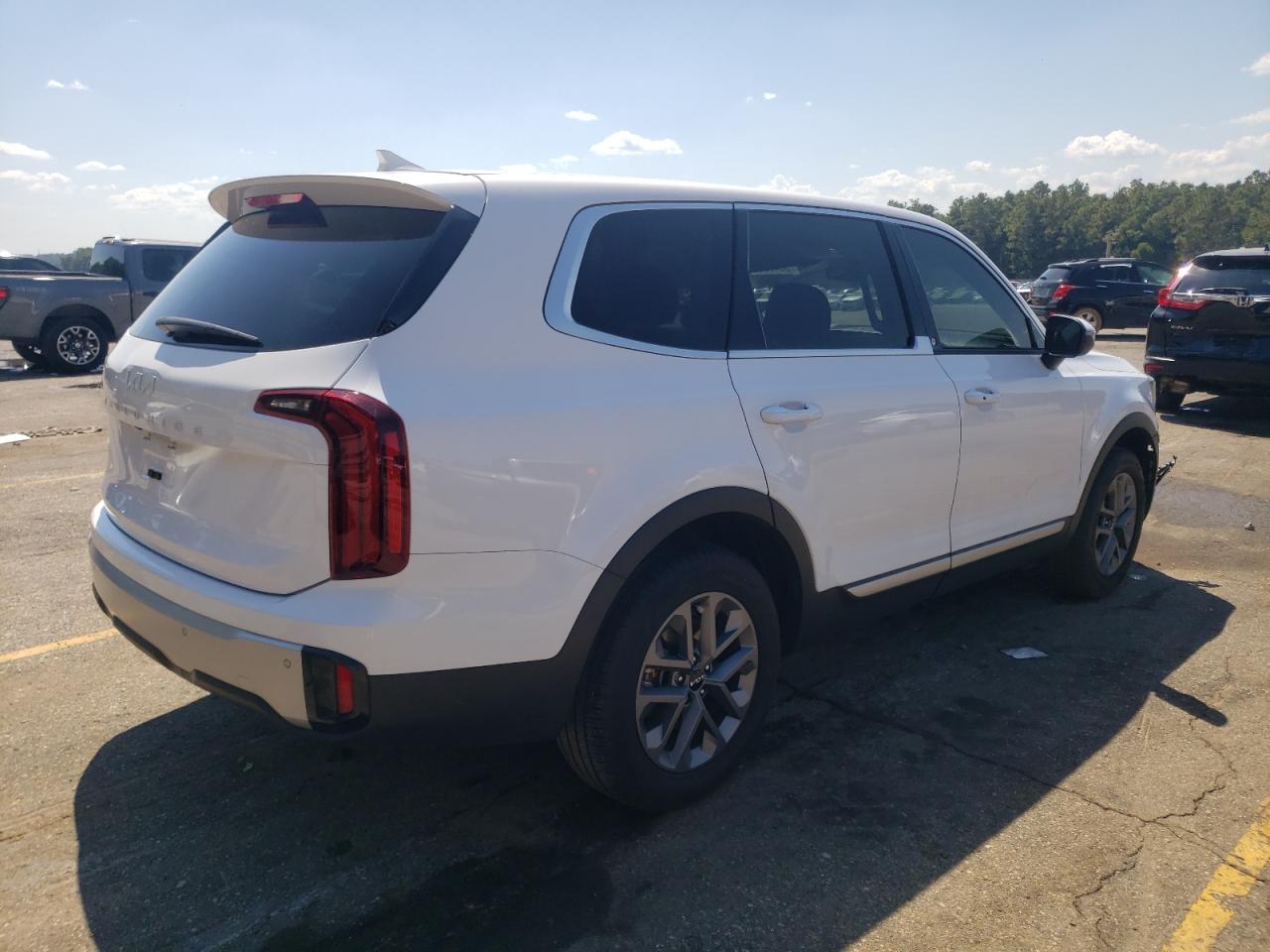 KIA TELLURIDE LX