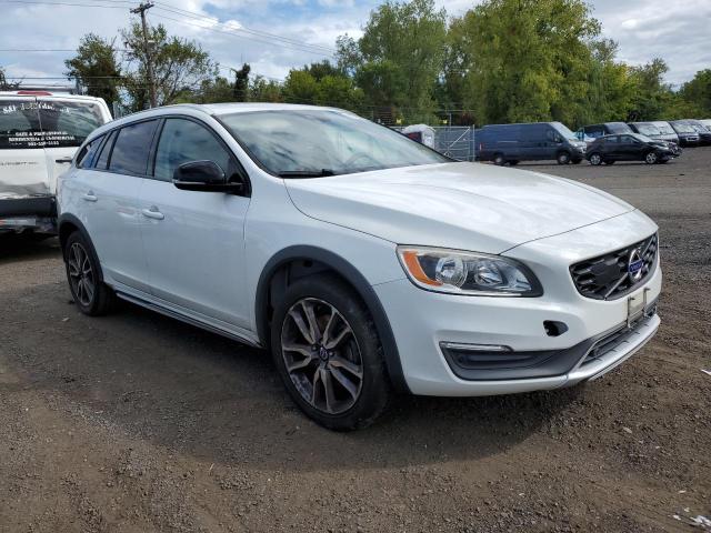 2016 VOLVO V60 CROSS YV4612HKXG1008391