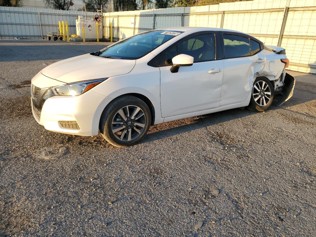 NISSAN VERSA SV