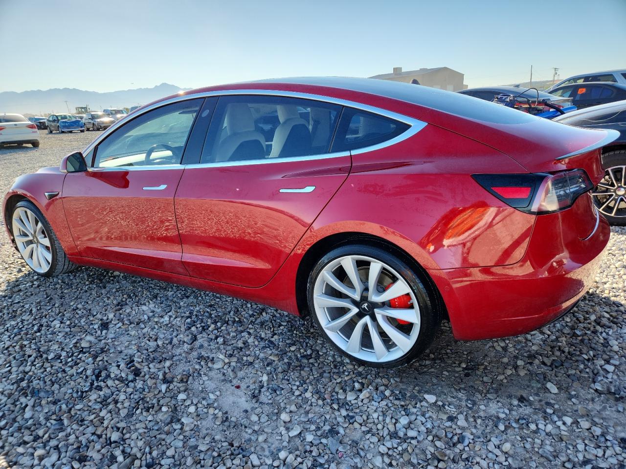 TESLA MODEL 3