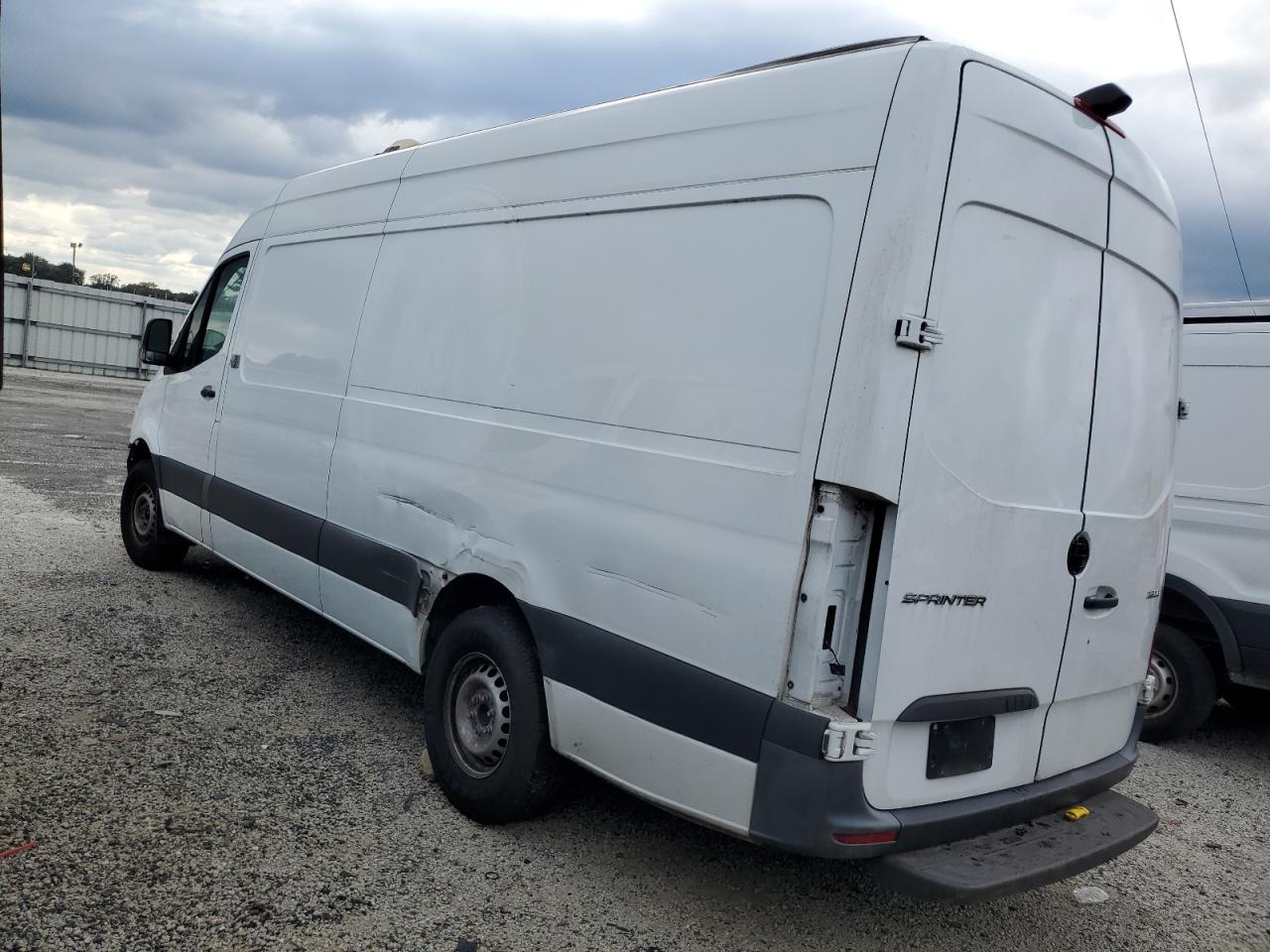 MERCEDES-BENZ SPRINTER 2500