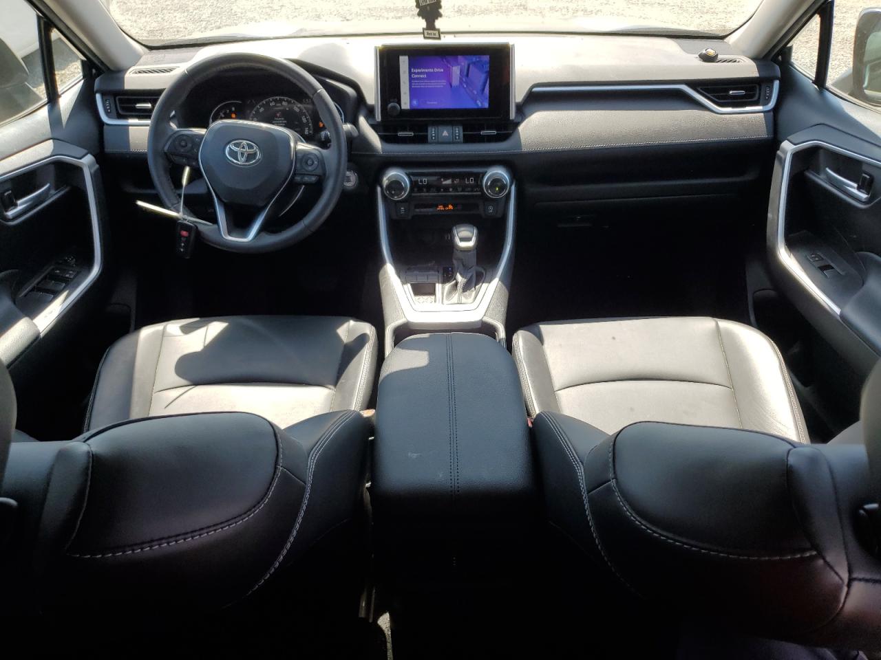 TOYOTA RAV4 XLE PREMIUM