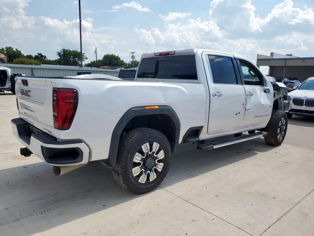 GMC SIERRA K2500 DENALI