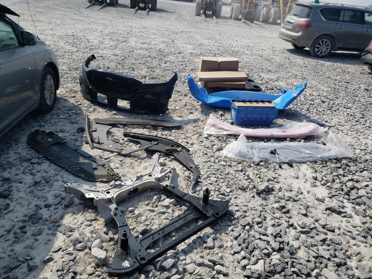 FORD MUSTANG PREMIUM