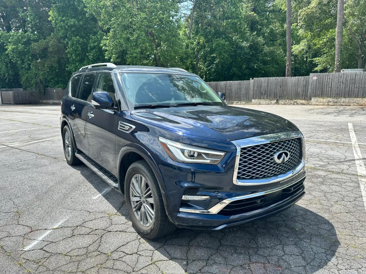INFINITI QX80 LUXE