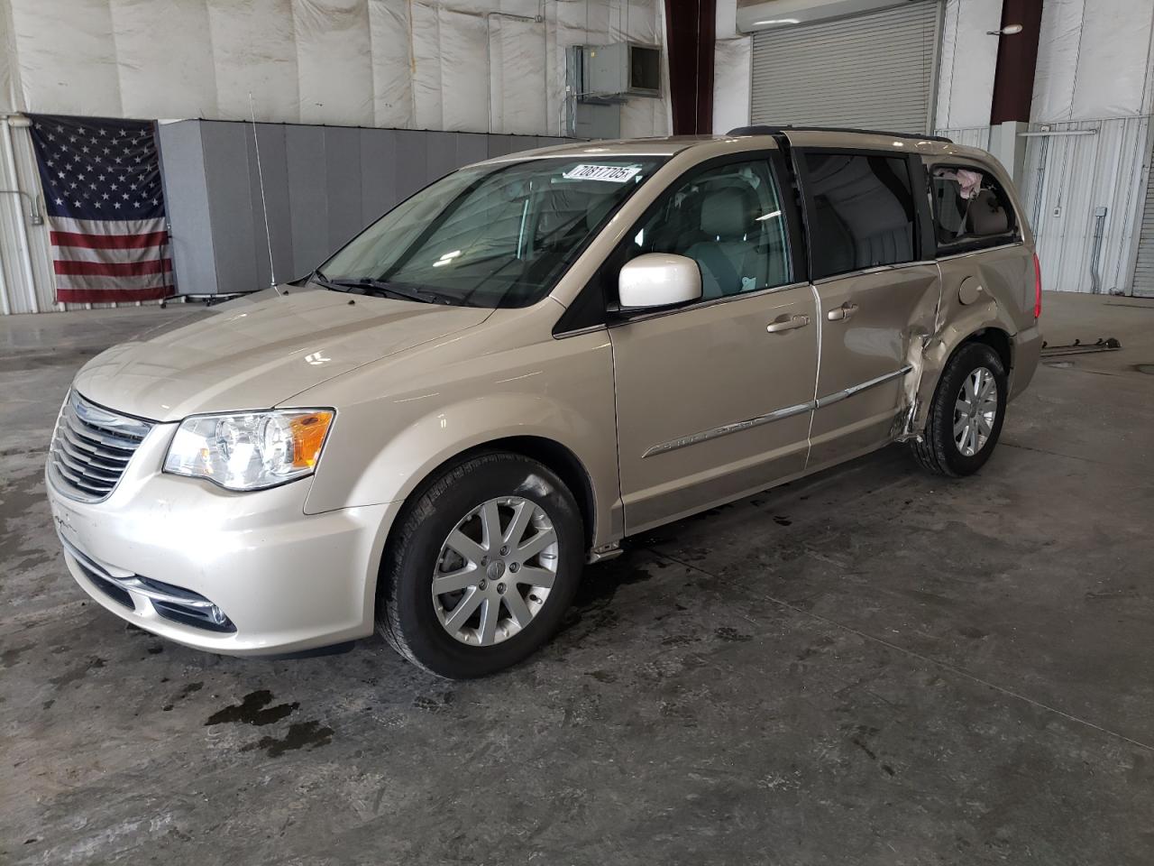 CHRYSLER TOWN & COUNTRY TOURING