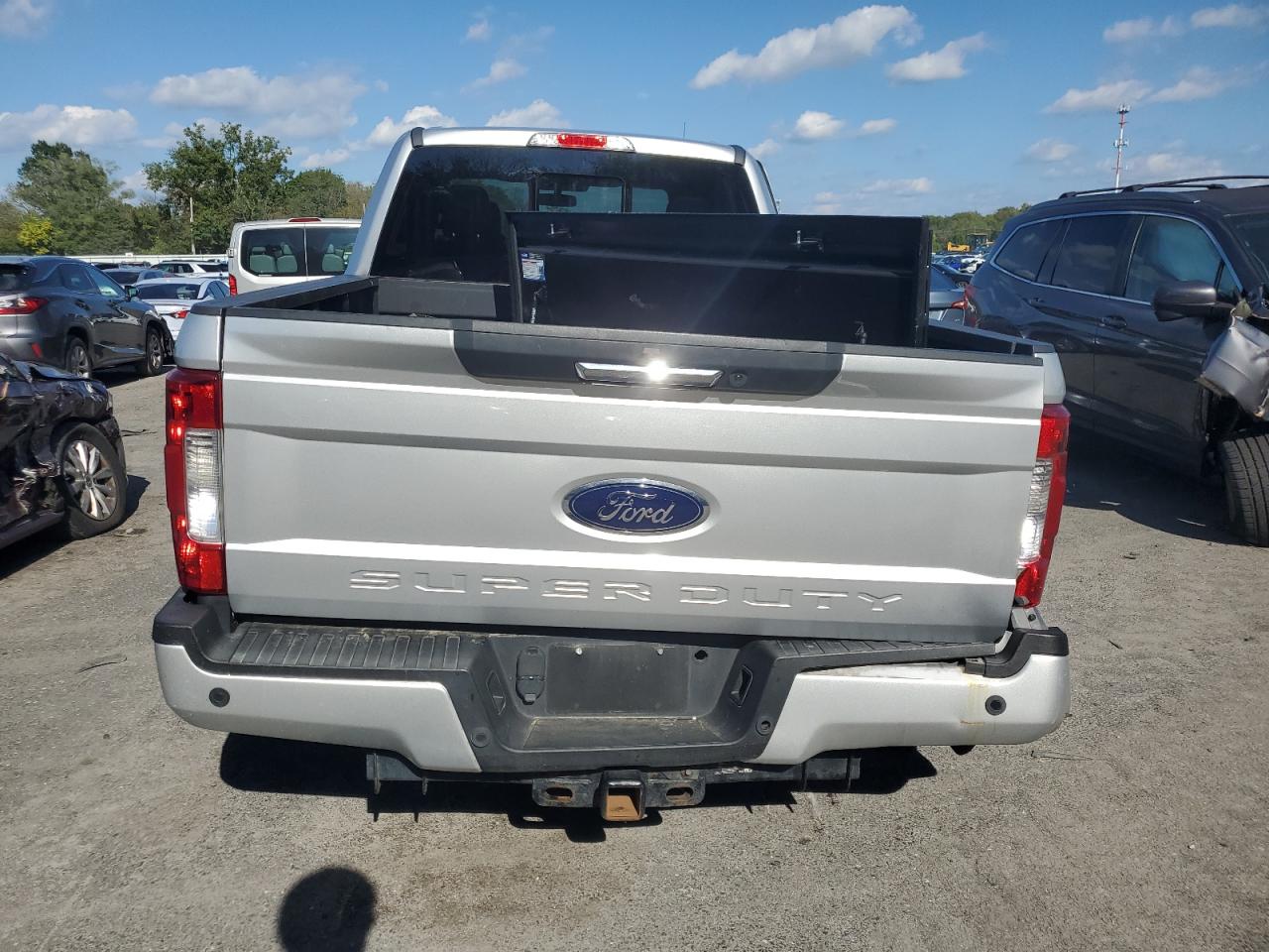 FORD F-250 SUPER DUTY