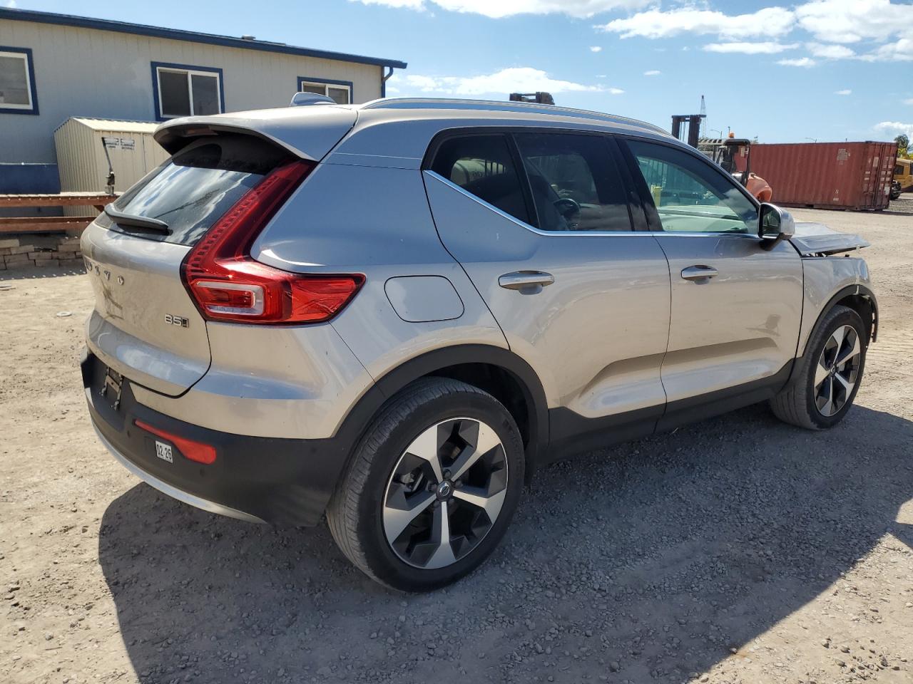 VOLVO XC40 PLUS