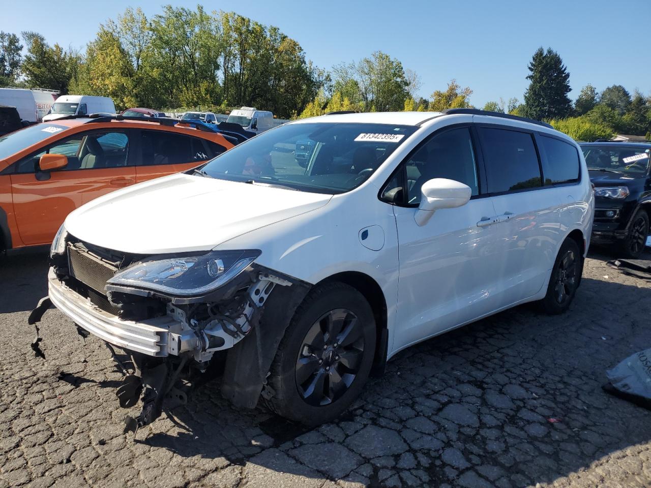 Lot #3317027092 2020 CHRYSLER PACIFICA H