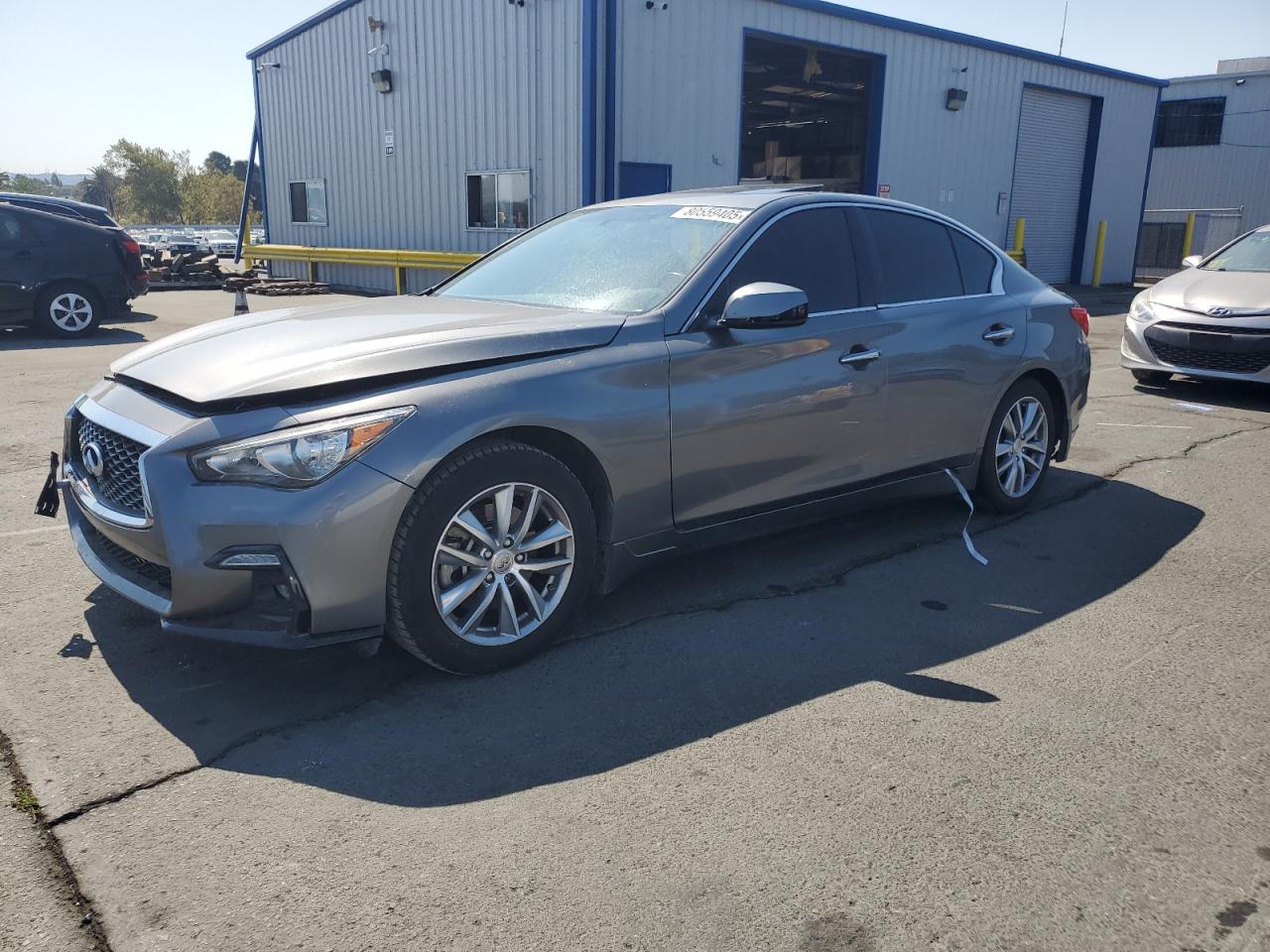 INFINITI Q50 BASE