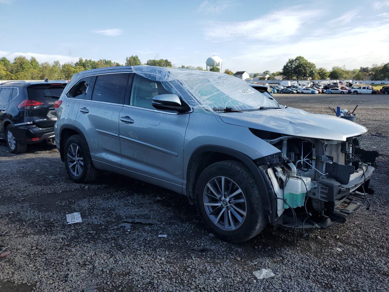 TOYOTA HIGHLANDER SE