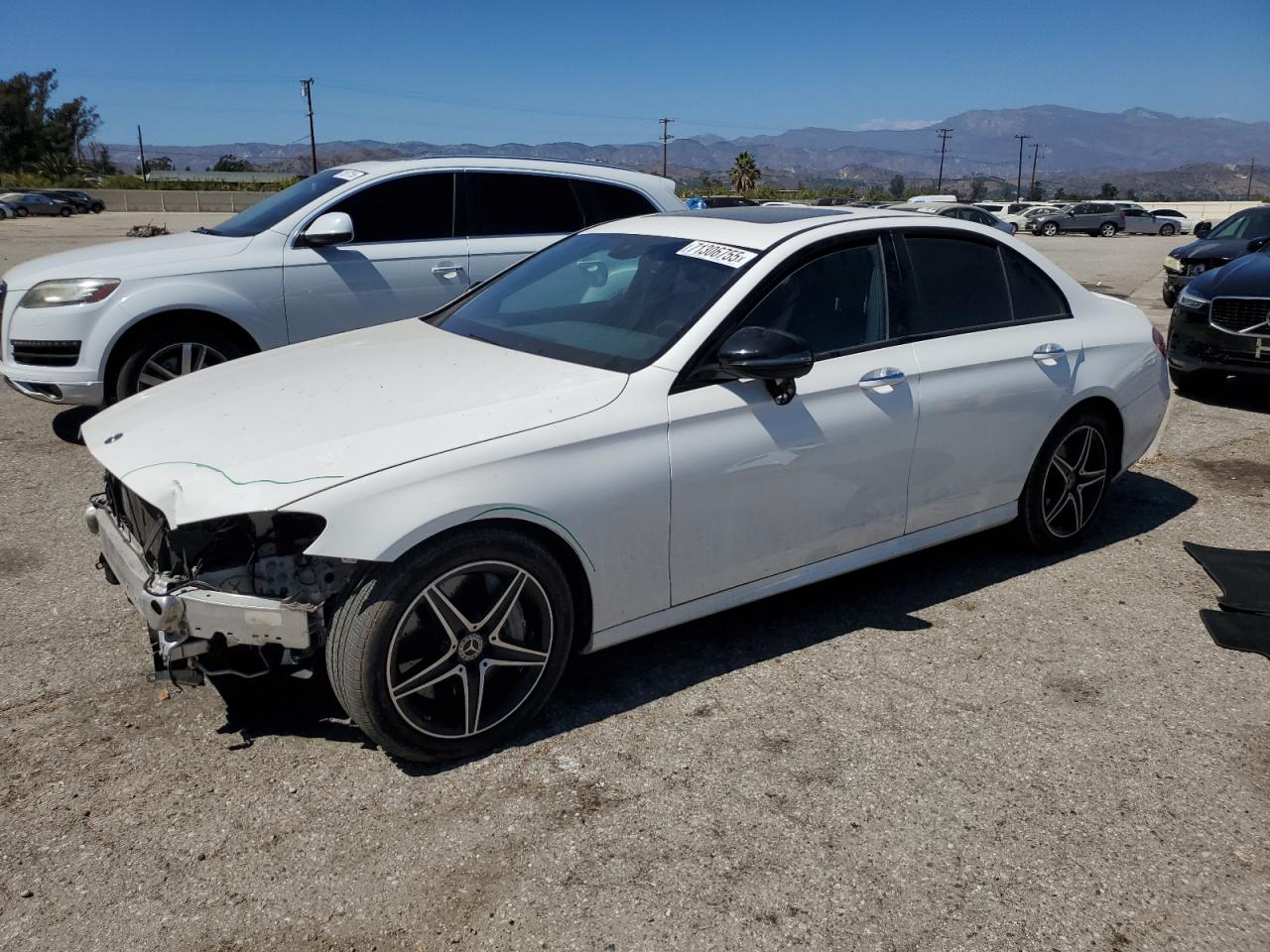MERCEDES-BENZ E-CLASS 300