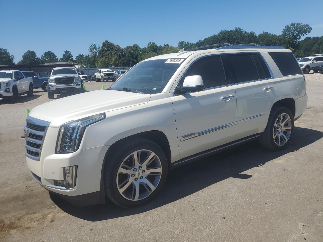 CADILLAC ESCALADE PREMIUM