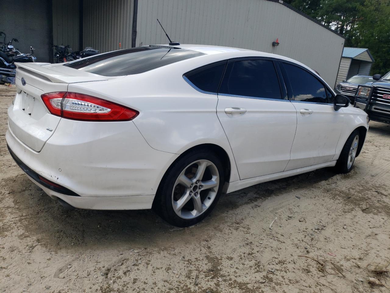 FORD FUSION SE