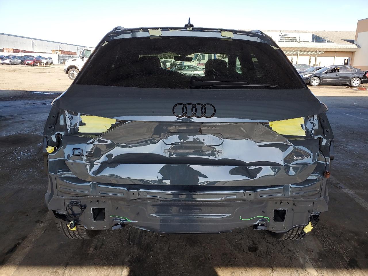 AUDI Q3 PREMIUM 40