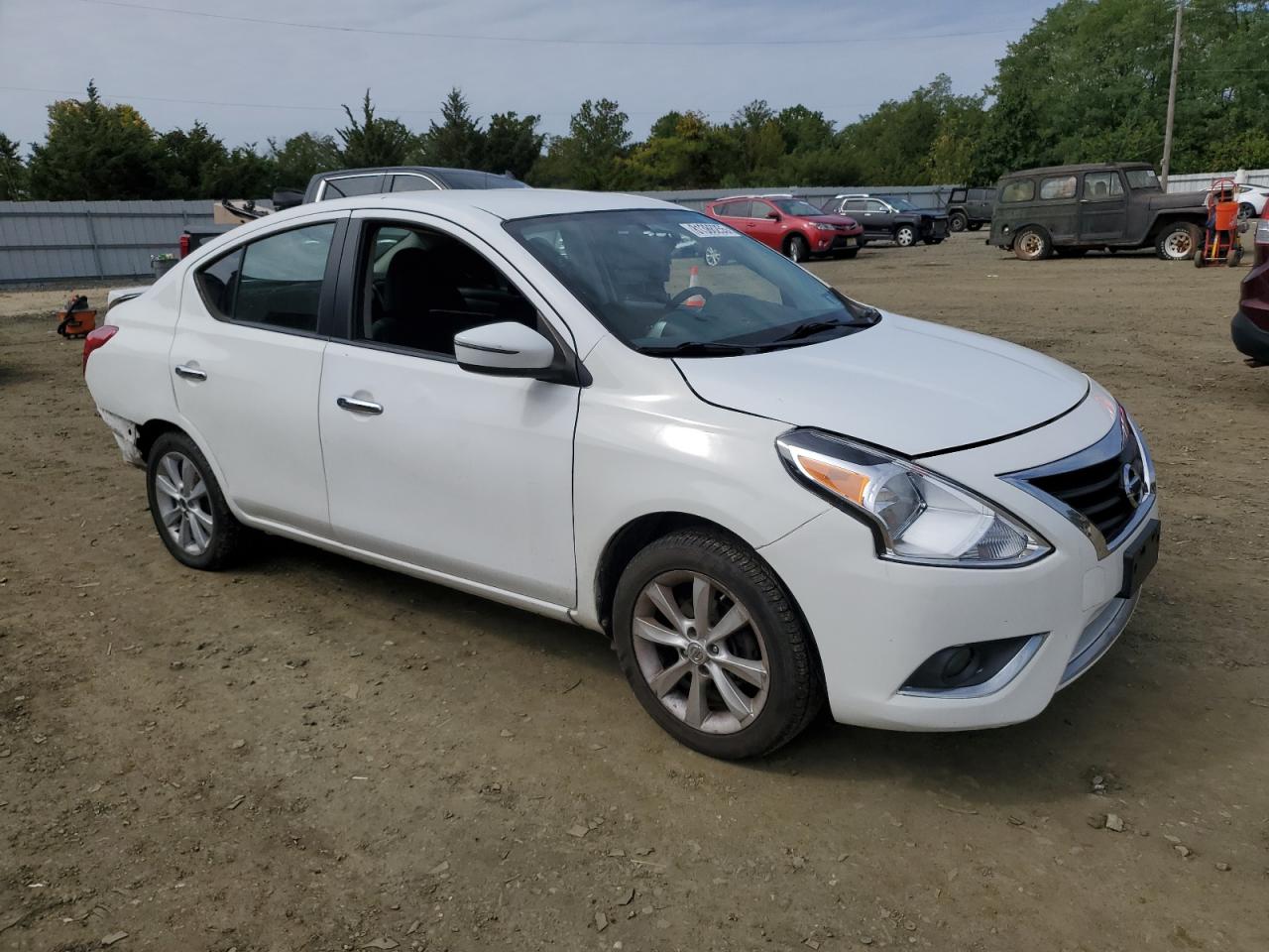 NISSAN VERSA S
