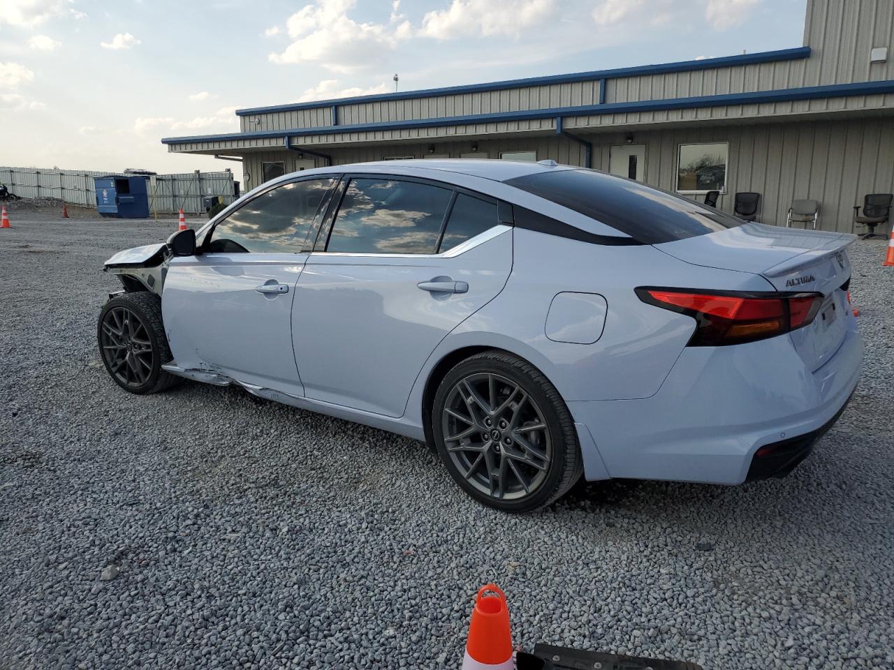 NISSAN ALTIMA SR
