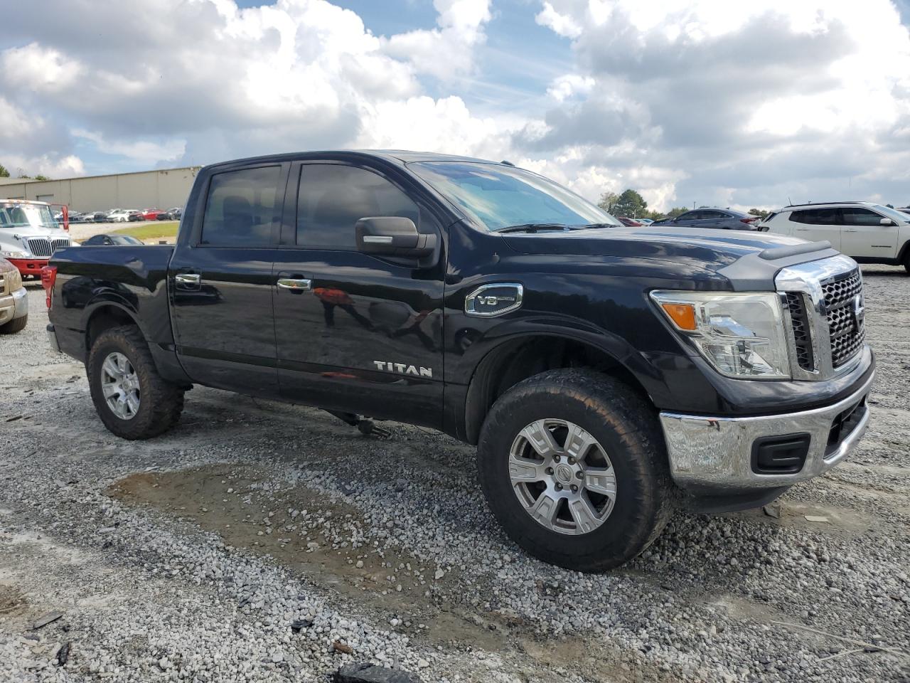 NISSAN TITAN S