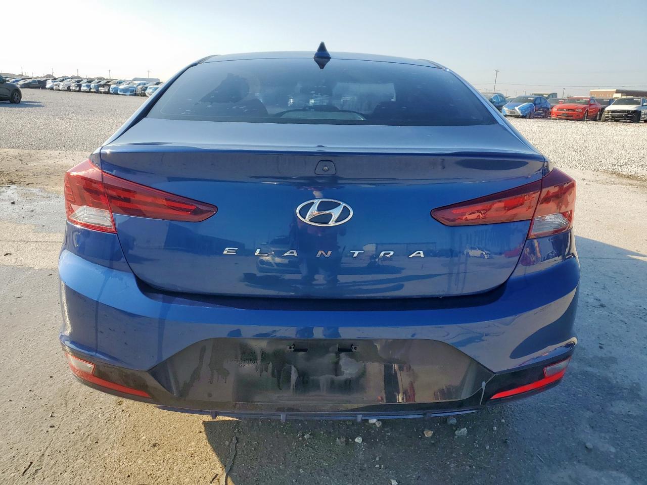HYUNDAI ELANTRA SEL