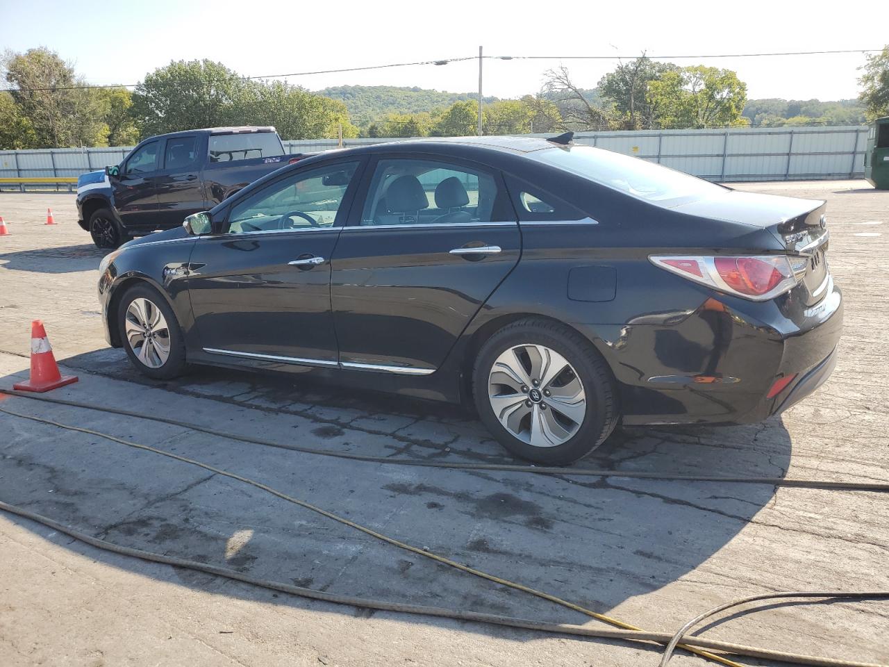 HYUNDAI SONATA HYBRID