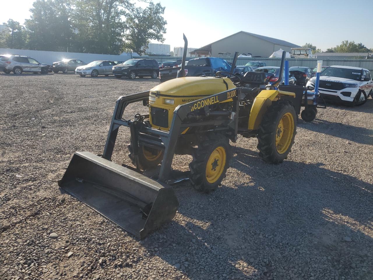 Lot #3304516533 2002 MCCO TRACTOR