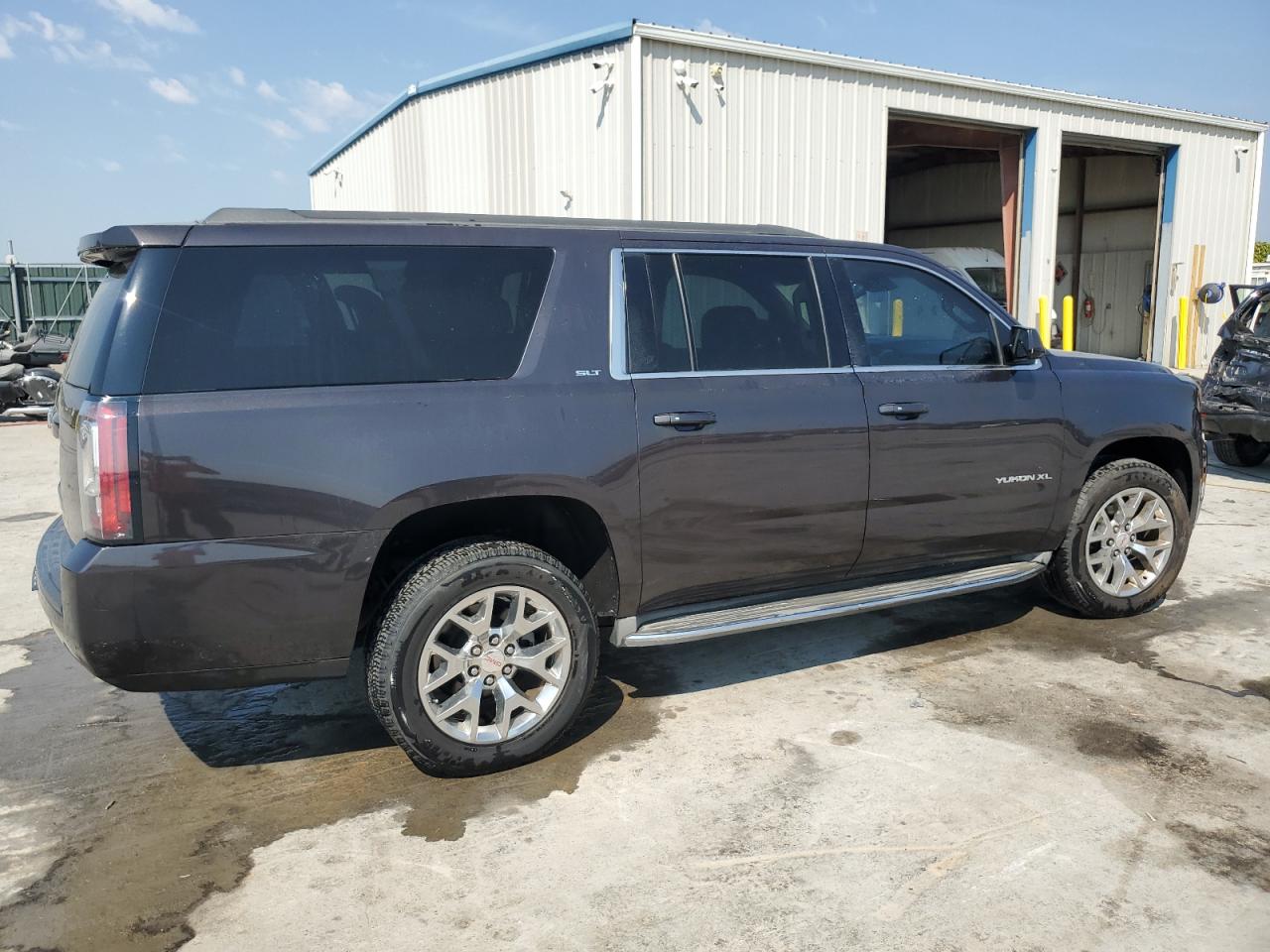 GMC YUKON C1500 SLT