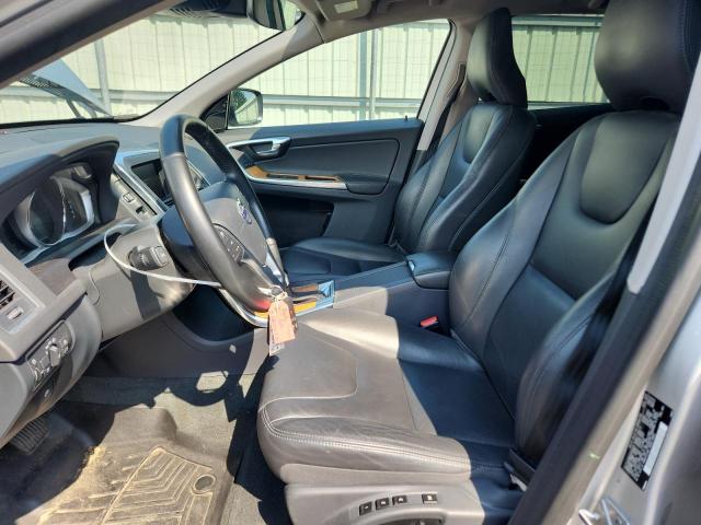 2017 VOLVO XC60 T5 IN YV440MDU7H2132434