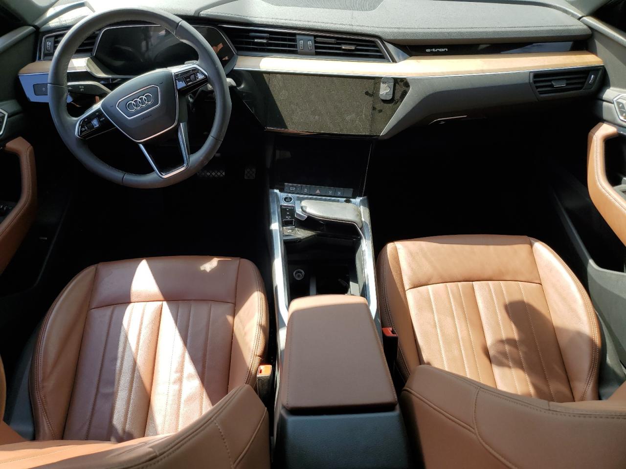 AUDI Q8 SPORTBACK PREMIUM