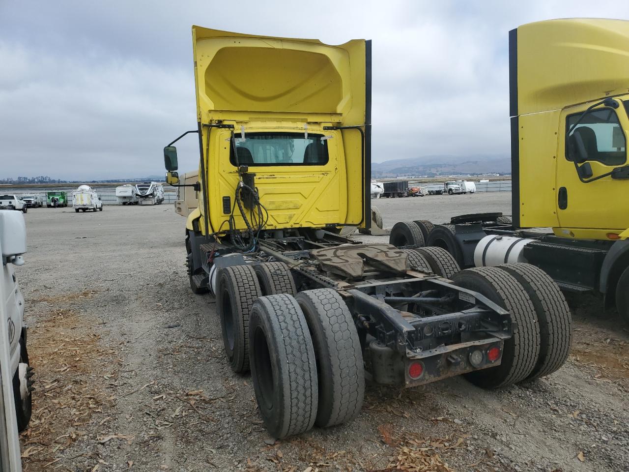 Lot #3241152766 2018 INTERNATIONAL RH613