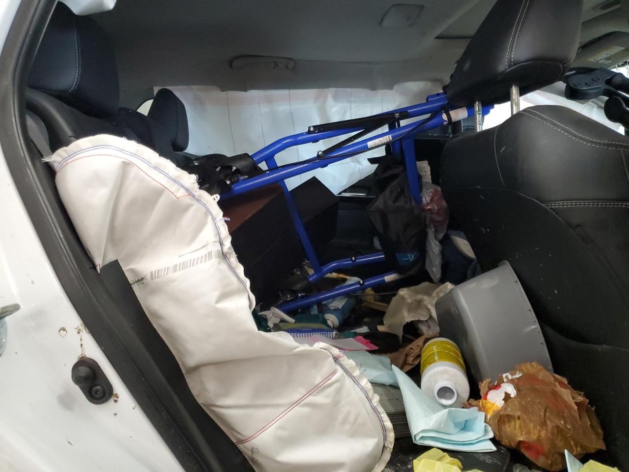 TOYOTA COROLLA CROSS XLE