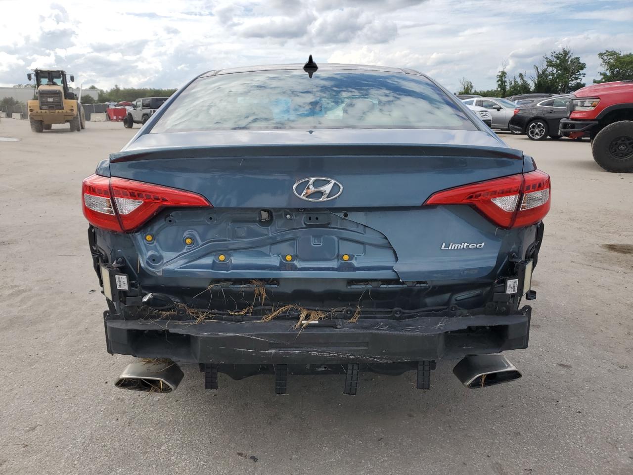 HYUNDAI SONATA SPORT