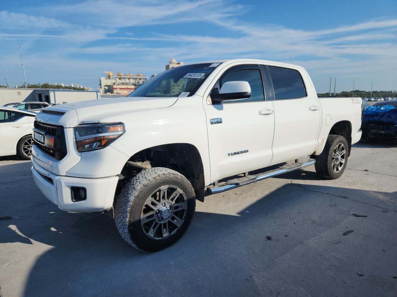 TOYOTA TUNDRA CREWMAX SR5